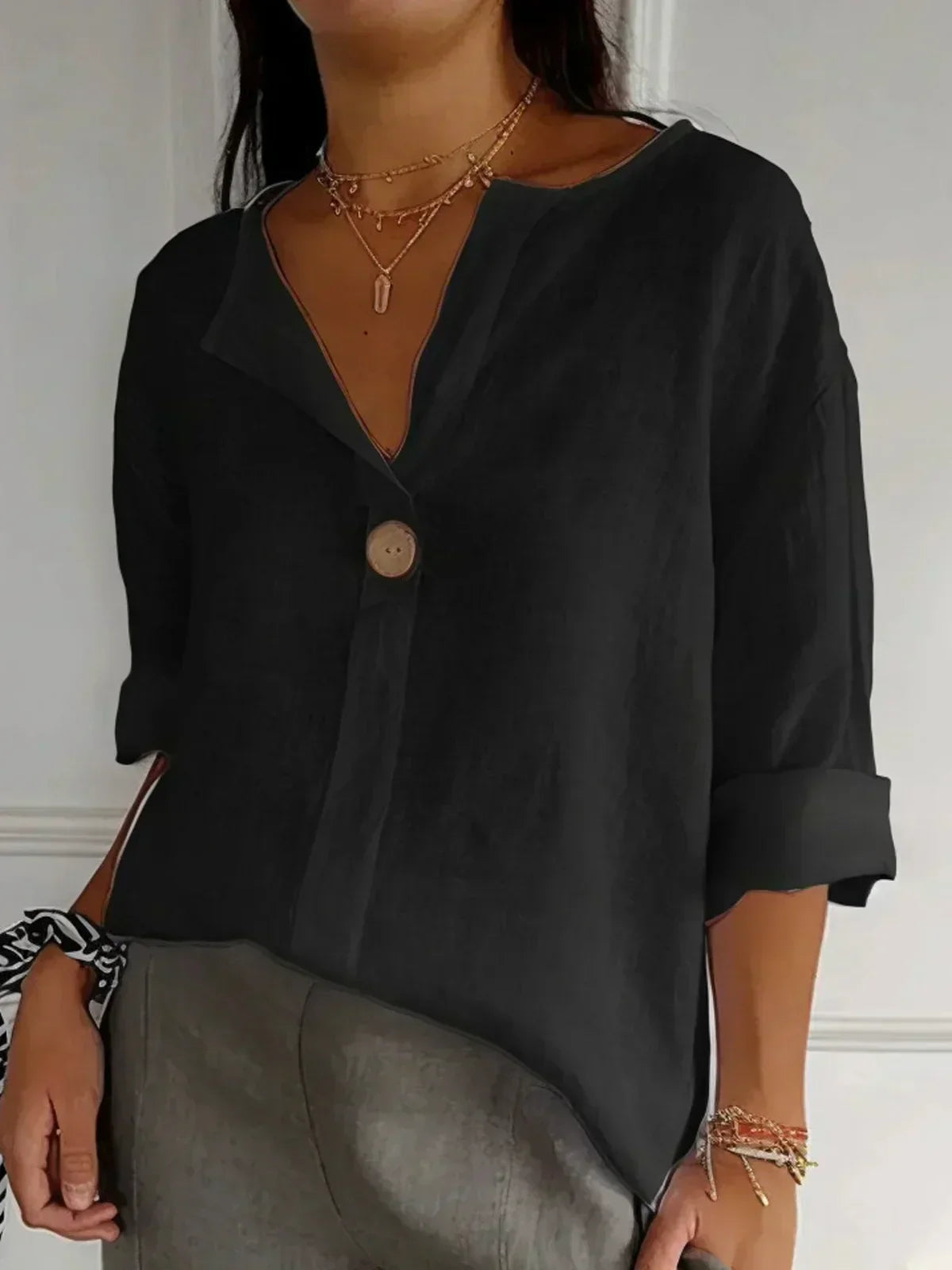 JESSE | Lässige Bluse mit V-Ausschnitt